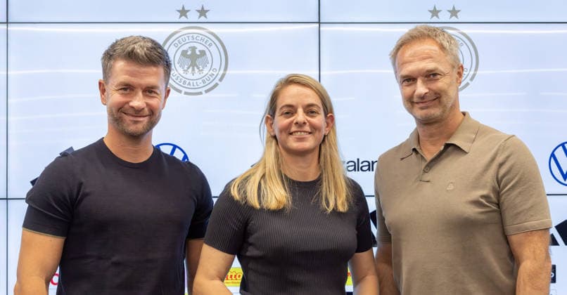 Nominierungs-PK Frauennationalmannschaft Von links: U 23-Cheftrainer Michael Urbansky, DFB-Sportdirektorin Nia Künzer und Bundestrainer Christian Wück. Pressekonferenz auf dem DFB-Campus in Frankfurt am Main am 29. September 2026., Frankfurt am Main Hessen Deutschland DFB-Campus