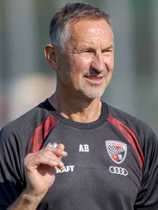 Ingolstadt, Deutschland 29. September 2026: 3. Liga - 2026 2027 - FC Ingolstadt 04 - Training Im Bild: Trainer Achim Beierlorzer (FCI) Trainingsgelände Audi Sportpark Bayern Copyright: xFotostandx xSchäferx
