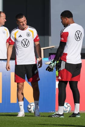 Said El Mala (Deutschland Germany), Torwart Noah Atubolu (Deutschland Germany) - Herzo Base 29.09.2026: Deutsche Nationalmannschaft Nations League Vorbereitung, Home Ground, HerzoBase, World of Adidas, Herzogenaurach