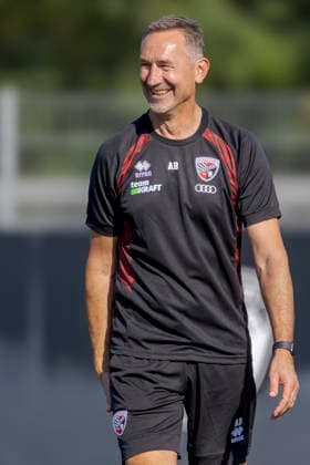 Ingolstadt, Deutschland 29. September 2026: 3. Liga - 2026 2027 - FC Ingolstadt 04 - Training Im Bild: Trainer Achim Beierlorzer (FCI) lächelnd auf dem Spielfeld. Trainingsgelände Audi Sportpark Bayern Copyright: xFotostandx xSchäferx