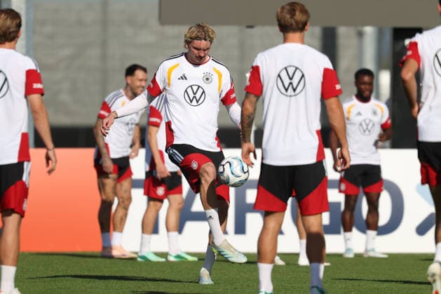 Nick Woltemade (Deutschland) mit Ball, GER, Deutschland Nationalmannschaft, Training, Fussball, UEFA Nations League, Saison 2026 2027, 29.09.2026, GER, Deutschland Nationalmannschaft, Training, Fussball, UEFA Nations League, Saison 2026 2027, 29.09.2026 Herzogenaurach Copyright: xEibner-Pressefoto JennixMaulx EP_JML