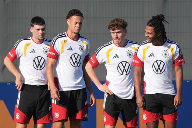Nico Schlotterbeck (Deutschland Germany), Felix Keidel (Deutschland Germany), Derry Scherhant, Philipp Treu (Deutschland Germany),Bambase Conte (Deutschland Germany) - Herzo Base 29.09.2026: Deutsche Nationalmannschaft Nations League Vorbereitung, Home Ground, HerzoBase, World of Adidas, Herzogenaurach