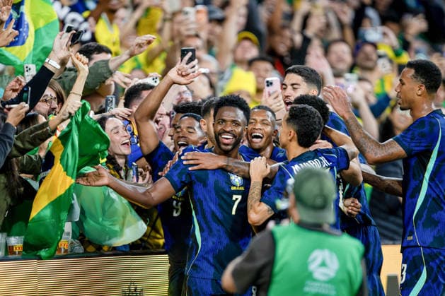 September 29, 2026, Brisbane, Queensland, Australia: Brazilian superstar Vini Junior (No. 7, centre) celebrates with team mates after scoring a goal against Australia. Brazil won the game 4-2 in front of a crowd at Suncorp Stadium, Brisbane. Vini Junior Brazil In Brisbane, Australia - 29 Sep 2026  - ZUMAs197 20260929_aab_s197_001 Copyright: xRichardxHainesx