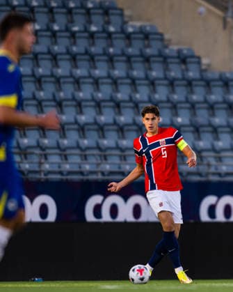 260929 Eivind Helland of Norway during the UEFA European Under-21 Qualifier football match between Norway and Bosnia-Herzegovina on September 29, 2026 in Stavanger. Photo: Marius Simensen BILDBYRAN COP 238 bbeng bosnia bosnia-hercegovina em kvalifisering football fotball fotboll norge norway soccer U21, U 21 UEFA EURO, EM, Europameisterschaft,Fussball under-21 qualifiers Copyright: MARIUSxSIMENSEN BB260929BB308