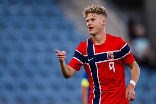 260929 Sindre Walle Egeli of Norway celebrates after scoring the 2-1 goal during the UEFA European Under-21 Qualifier football match between Norway and Bosnia-Herzegovina on September 29, 2026 in Stavanger. Photo: Marius Simensen BILDBYRAN COP 238 bbeng bosnia bosnia-hercegovina em kvalifisering football fotball fotboll jubel norge norway soccer U21, U 21 UEFA EURO, EM, Europameisterschaft,Fussball under-21 qualifiers Copyright: MARIUSxSIMENSEN BB260929BB352