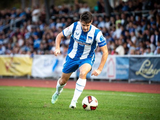 Testspiel: Hertha BSC vs. Hertha 03 Zehlendorf; Berlin, 29.09.2026 Testspiel: Josip BREKALO (Hertha BSC 7) am Ball während dem Spiel Hertha BSC vs. Hertha 03 Zehlendorf im Ernst-Reuter-Sportfeld am September 29, 2026 in Berlin, Deutschland. Copyright: xBEAUTIFULxSPORTS Kuehnx