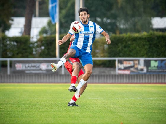 Testspiel: Hertha BSC vs. Hertha 03 Zehlendorf; Berlin, 29.09.2026 Testspiel: Kevin SESSA (Hertha BSC 8) während dem Spiel Hertha BSC vs. Hertha 03 Zehlendorf im Ernst-Reuter-Sportfeld am September 29, 2026 in Berlin, Deutschland. Copyright: xBEAUTIFULxSPORTS Kuehnx