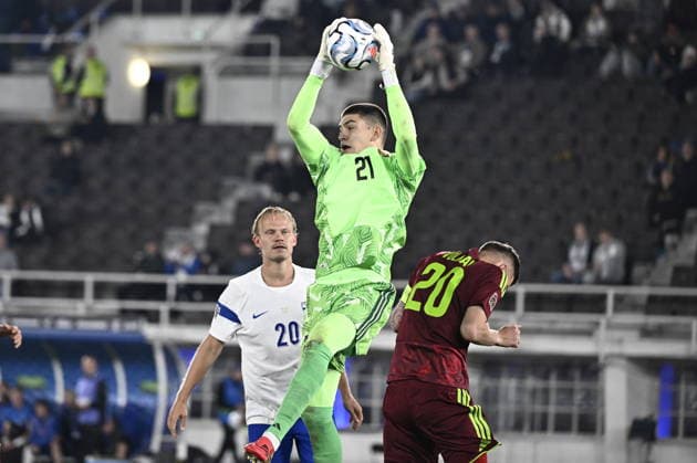 LKS 20260929 Goalkeeper Fedor Lapoukhov of Belarus saves against Joel Pohjanpalo of Finland during the UEFA Nations League League C Group C1 football match between Finland and Belarus in Helsinki, Finland, on September 29, 2026. - RONI REKOMAA Helsinki Finland TeLDnbtpWaU  Copyright: xRonixRekomaax TeLDnbtpWaU