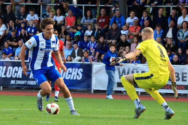29.09.2026, DEU GER, Fussball , Testspiel, 2.Fussballbundesliga , Spieltag, Saison 2026 2027, Berliner Ernst-Reuter-Stadion, Hertha03 Zehlendorf vs. Hertha BSC 0:1 durch Liam Brenn ( Hertha 03 1 ), Soufian Gouram ( Hertha BSC Berlin 33 ) 2. Liga: DFB DFL regulations prohibit any use of photographs as image sequences and or quasi-video) nordphoto GmbH Engler Berlin Ernst-Reuter-Stadion Berlin Deutschland Copyright: xNordphotox xEnglerx