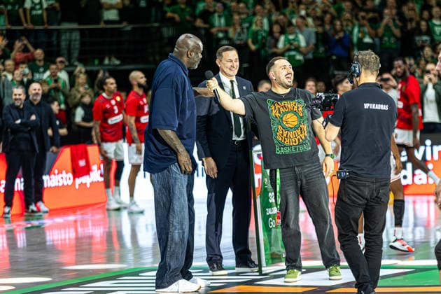 Zalgiris Kaunas vs Olympiacos Piraeus - EuroLeague Shaquille O Neal attends the EuroLeague basketball match between Zalgiris Kaunas and Olympiacos Piraeus at Zalgiris Arena in Kaunas, Lithuania. Kaunas Kaunas Lithuania
