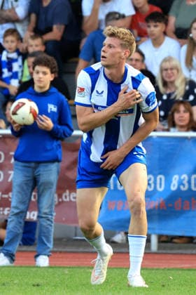 29.09.2026, DEU GER, Fussball , Testspiel, 2.Fussballbundesliga , Spieltag, Saison 2026 2027, Berliner Ernst-Reuter-Stadion, Hertha03 Zehlendorf vs. Hertha BSC Jan-Luca Schuler ( Hertha BSC Berlin 18 ) 2. Liga: DFB DFL regulations prohibit any use of photographs as image sequences and or quasi-video) nordphoto GmbH Engler Berlin Ernst-Reuter-Stadion Berlin Deutschland Copyright: xNordphotox xEnglerx
