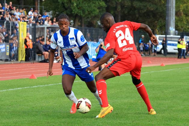 29.09.2026, DEU GER, Fussball , Testspiel, 2.Fussballbundesliga , Spieltag, Saison 2026 2027, Berliner Ernst-Reuter-Stadion, Hertha03 Zehlendorf vs. Hertha BSC Saheed Mustapha ( Hertha 03 24 ), Jelani Ndi ( Hertha BSC Berlin 28 ) 2. Liga: DFB DFL regulations prohibit any use of photographs as image sequences and or quasi-video) nordphoto GmbH Engler Berlin Ernst-Reuter-Stadion Berlin Deutschland Copyright: xNordphotox xEnglerx