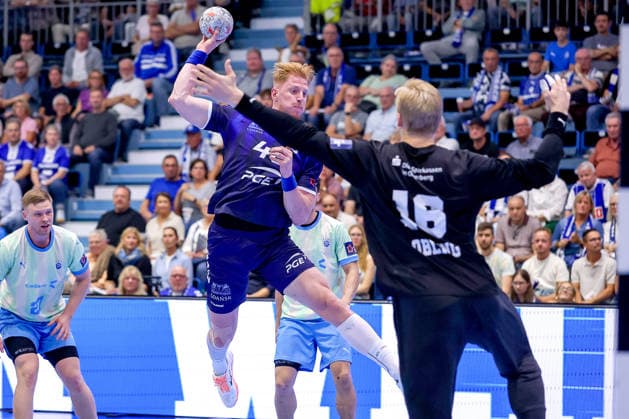29.09.2026, Handball, EL, VfL Gummersbach - PGE Wybrzeza Gdansk Danzig, 1.Spieltag EHF European League, Saison 2026 27 Herren, Schwalbe-Arena: Tomasz Gebala (PGE 48) wirft den Ball auf das Tor von Bertram Obling (VfL Gummersbach 16) Nordrhein-Westfalen Deutschland