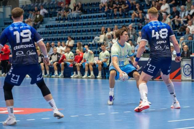Miro Schluroff, Rueckraum, (VfL Gummersbach 15), Oskar Czertowicz, Rueckraum, (PGE Wybrzeze Gdansk 19), Tomasz Gebala, Rueckraum, (PGE Wybrzeze Gdansk 48), , VfL Gummersbach vs. PGE Wybrzeze Gdansk, EHF European League, Herren , 1. Spieltag, Saison 2026 2027, 29.09.2026 Gummersbach NRW Deutschland
