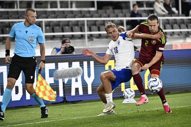 LKS 20260929 Topi Keskinen of Finland vies the ball with Kirill Pechenin (R) of Belarus during the UEFA Nations League League C Group C1 football match between Finland and Belarus in Helsinki, Finland, on September 29, 2026. - RONI REKOMAA Helsinki Finland SMUkGnhVTtQ  Copyright: xRonixRekomaax SMUkGnhVTtQ