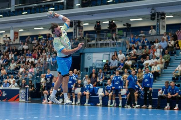 Teitur Oern Einarsson bei einem erfolgreichem Konter, Rueckraum, (VfL Gummersbach 14),, VfL Gummersbach vs. PGE Wybrzeze Gdansk, EHF European League, Herren , 1. Spieltag, Saison 2026 2027, 29.09.2026 Gummersbach NRW Deutschland