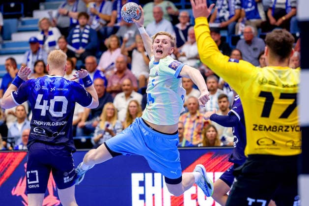 29.09.2026, Handball, EL, VfL Gummersbach - PGE Wybrzeza Gdansk Danzig, 1.Spieltag EHF European League, Saison 2026 27 Herren, Schwalbe-Arena: Gardar Ingi Sindrason (VfL Gummersbach 34) wirft den Ball auf das Tor von Mateusz Zembrzycki (PGE 17) Nordrhein-Westfalen Deutschland