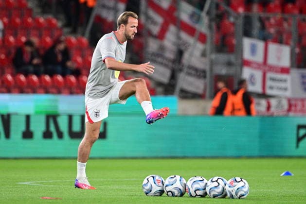 Harry Kane of England warms up before the UEFA Nations League, A3 group 2nd round match Czech Republic vs England, on September 29, 2026, in Prague, Czech Republic. (CTKxPhoto MichalxKamaryt) CTKPhotoP2026092908085  CTKPhotoP2026092908085