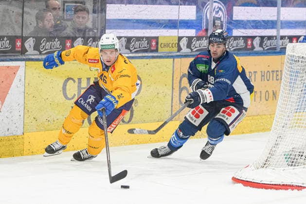 29 09 2026, Quinto, Gottardo Arena, NL: HC AmbrÃ¬-Piotta v HC Davos: 46 Dominik Egli (Davos) against 88 Tommaso De Luca (Ambri) Quinto Gottardo Arena Ticino Switzerland Copyright: xJustPictures.ch JarixPestelaccix jp-en-JaPe-JP6_JAr_NL_HCAP_HCD_29Sep2026_000026