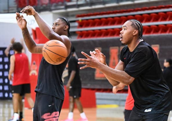 September 29, 2026, Quebec, Qc, Canada: Toronto Raptors R.J. Barret, left, and teammate Scottie Barnes during basketball training camp action in Quebec City, Tuesday, Sept. 29, 2026 Canada News - September 29, 2026 - ZUMAc35_ 20260929_zaf_c35_063 Copyright: xJacquesxBoissinotx
