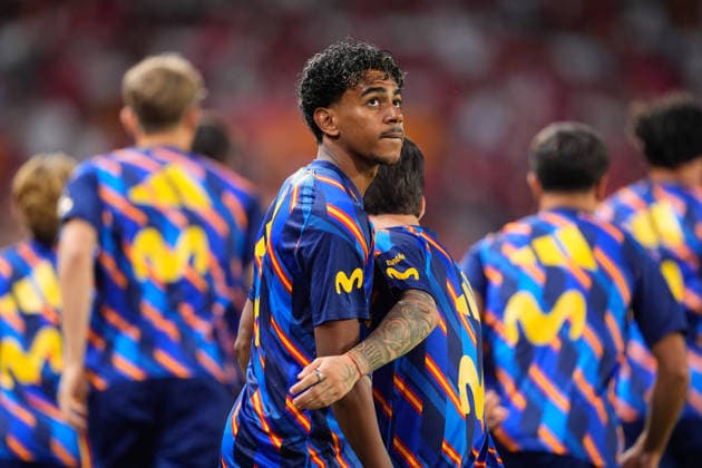 September 29, 2026, Sevilla, Sevilla, Spain: Lamine Yamal of Spain looks on during the UEFA Nations League 2026 27 group phase match between Spain and Croatia at Ramon Sanchez-Pizjuan stadium on September 29, 2026, in Sevilla, Spain. Sevilla Spain - ZUMAa181 20260929_zaa_a181_040 Copyright: xJoaquinxCorcherox