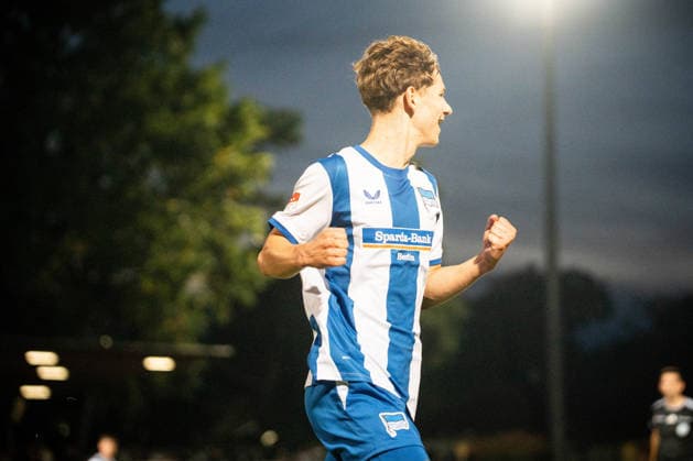 Testspiel: Hertha BSC vs. Hertha 03 Zehlendorf; Berlin, 29.09.2026 Testspiel: Pino WILL (Hertha BSC 55) jubelt über Führungstreffer, während dem Spiel Hertha BSC vs. Hertha 03 Zehlendorf im Ernst-Reuter-Sportfeld am September 29, 2026 in Berlin, Deutschland. Copyright: xBEAUTIFULxSPORTS Kuehnx