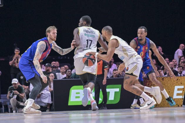 Dubai Basketball v FC Barcelona, Barca - EuroLeague DUBAI, UNITED ARAB EMIRATES - SEPTEMBER 29: Mfiondu Kabengele (17) of Dubai Basketball in action during the EuroLeague match between Dubai Basketball and FC Barcelona at Coca-Cola Arena in Dubai, United Arab Emirates, on September 29, 2026. Hassan al Raisi Anadolu Dubai United Arab Emirates. Editorial use only. Please get in touch for any other usage.  Copyright: x2026xAnadoluxHassanxalxRaisix