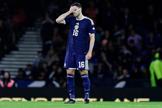 Scotland v Switzerland UEFA Nations League Scott McKenna of Scotland stands dejected during the UEFA Nations League Group B1 match at Barclays Hampden, Glasgow 29 09 2026 UK Newspapers OUT Copyright: xJamiexJohnstonx FIL-24011-0066