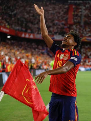 NED: Spain v Croatia. UEFA Nations League. Matchday 2. Lamine Yamal of Spain during Spain v Croatia UEFA Nations League match at La Cartuja Stadium on September 29, 2026 in Sevilla, Spain. kpng Copyright: xAntonioxPozox xPRESSINPHOTOx AP_2627_ESP_CRO_006