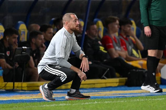 260924 Belgium U21, U 21 vs Wales U21 Head Coach Gil Swerts of Belgium pictured during a soccer game between the Under 21 national teams of Belgium and Wales on matchday 11 in group I in the qualifying of the UEFA Under 21 Championship , on Tuesday 29 September 2026 in Westerlo , Belgium .(Photo by David Catry Isosport) Westerlo Belgium  Copyright: xDavidxCatryx 20260929DC2_6127