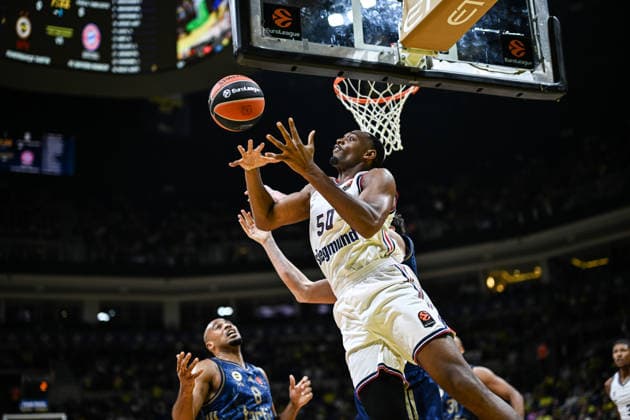 Fenerbahce Tarfin v Bayern Munich - EuroLeague ISTANBUL, TURKIYE - SEPTEMBER 29: Talen Horton-Tucker (8) of Fenerbahce Tarfin in action against Austin Jermaine Wiley (50) of Bayern Munich during the EuroLeague Round 2 match between Fenerbahce Tarfin and Bayern Munich at Ulker Sports and Event Hall in Istanbul, Turkiye, on September 29, 2026. Hakan Akgun Anadolu Istanbul Turkey. Editorial use only. Please get in touch for any other usage.  Copyright: x2026xAnadoluxHakanxAkgunx