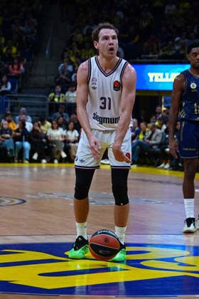 ISTANBUL, TURKEY - SEPTEMBER 29: Rokas Jokubaitis 31 of Bayern Munich in action during the EuroLeague Regular Season Round 2 match between Fenerbahce Tarfin Istanbul and Bayern Munich at ULKER Sports and Event Hall , on September 29, 2026, in Istanbul , Turkey. ( Photo by Seskimphoto ) Istanbul Atasehir Turkey Istanbul Atasehir Turkey Copyright: xSeskimphotox FBahce-BayernM-2909 (68)