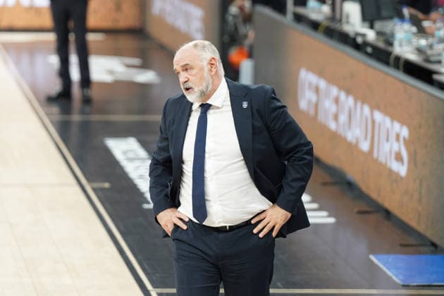 ISTANBUL, TURKEY - SEPTEMBER 29: Head Coach Pablo Laso of Anadolu Efes Istanbul during the EuroLeague Regular Season Round 2 match between Anadolu Efes Istanbul and Real Madrid at Turkcell Basketball Development Center , on September 29, 2026, in Istanbul , Turkey. ( Photo by Seskimphoto ) Istanbul Turkey Istanbul Turkey Copyright: xSeskimphotox AEfes-RMadrid-290926 (59)