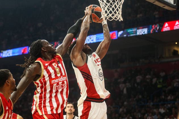 Crvena Zvezda v Hapoel Tel Aviv - EuroLeague BELGRADE, SERBIA - SEPTEMBER 29: Johnathan Motley (0) of Crvena Zvezda in action against Daniel Oturu (25) of Hapoel Tel Aviv during the 2026 2027 EuroLeague Round 2 match between Crvena zvezda and Hapoel Tel Aviv at Beogradska Arena in Belgrade, Serbia on September 29, 2026. Filip Stevanovic Anadolu Belgrade Serbia. Editorial use only. Please get in touch for any other usage.  Copyright: x2026xAnadoluxFilipxStevanovicx