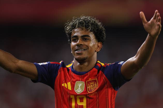 Spain v Croatia - UEFA Nations League 2026 27 Group A3 MD2 SEVILLE, SPAIN - SEPTEMBER 29: Lamine Yamal of Spain celebrates after scoring his team s third goal during the UEFA Nations League 2026 27 group phase match between Spain and Croatia at Estadio Ramon Sanchez Pizjuan on September 29, 2026 in Seville, Spain. (Photo by Rafael Roman Photo Players Images Magara Press) Seville Sanchez Pizjuan Stadium Spain Copyright: xRafaelxRomanx