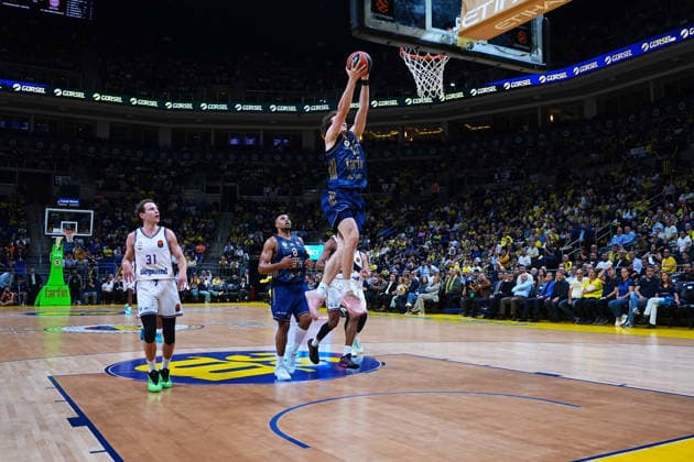 ISTANBUL, TURKEY - SEPTEMBER 29: Ignas Sargiunas of Fenerbahce Tarfin Istanbul in action during the EuroLeague Regular Season Round 2 match between Fenerbahce Tarfin Istanbul and Bayern Munich at ULKER Sports and Event Hall , on September 29, 2026, in Istanbul , Turkey. ( Photo by Seskimphoto ) Istanbul Atasehir Turkey Istanbul Atasehir Turkey Copyright: xSeskimphotox FBahce-BayernM-2909 (99)