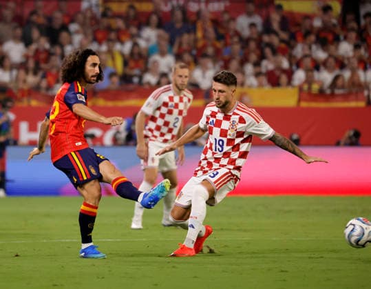 ESP: UEFA Nations League 2027 Spain v Croatia Marc Cucurella of Spain and Marco Pasalic of Croatia during the UEFA Nations League 2027 between Spain v Croatia played at Ramon Sanchez-Pizjuan Stadium , Sevilla on September 29, 2026 in Spain Seville Spain Copyright: xAgenciaxLOFx