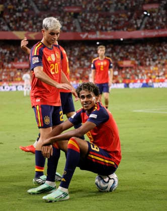 ESP: UEFA Nations League 2027 Spain v Croatia Lamine Yamal of Spain scores goal and celebrates during the UEFA Nations League 2027 between Spain v Croatia played at Ramon Sanchez-Pizjuan Stadium , Sevilla on September 29, 2026 in Spain Seville Spain Copyright: xAgenciaxLOFx