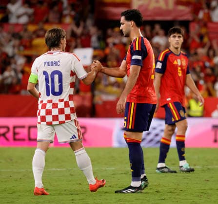ESP: UEFA Nations League 2027 Spain v Croatia Luka Modric of Croatia and Mikel Oyarzabal of spain during the UEFA Nations League 2027 between Spain v Croatia played at Ramon Sanchez-Pizjuan Stadium , Sevilla on September 29, 2026 in Spain Seville Spain Copyright: xAgenciaxLOFx
