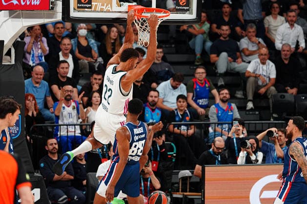 Anadolu Efes vs. Real Madrid EuroLeague 2026-2027 Regular Season Round 2 Game Walter Tavares 22, of Real Madrid in action during the Euroleague 2026-2027 Regular Season Round 2 game between Anadolu Efes and Real Madrid on September 29, 2026 in Istanbul, Turkey. Istanbul Turkcell Basketball Development Turkey Copyright: xMuratxYuce PSxImagesxMuratxYuce PSxImagesx