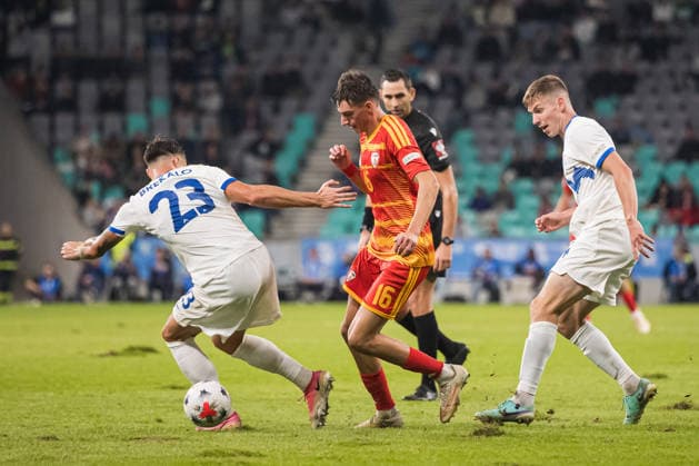 Matej Gashtarov passing between legs of David Brekalo seen during UEFA Nations League - League B, Matchday 2, season 26 27 game between teams of Slovenia and North Macedonia (Jan Borys Ball Raw Images) Ljubljana Stozice Stadium Slovenia Copyright: xJanxBorysx janborys_slovenia_north_macedonia_2627-88