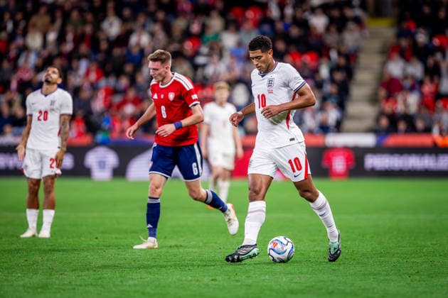 CZECHIA - ENGLAND Jude Bellingham of England and Real Madrid and Stepan Chaloupek of Czechia and SK Slavia Praha during UEFA Nations League - League A - Group A3 - Matchday 2 - football match between Czechia and England. Fortuna Arena, Eden, Stadion, Prague, Czechia September 29, 2026. Photo by Branislav Racko Copyright: xx 080A7880