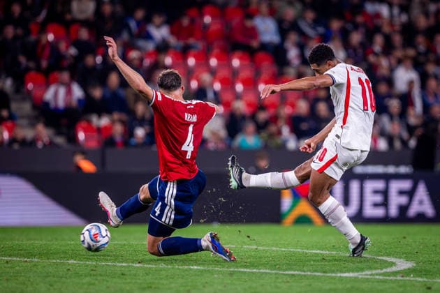 CZECHIA - ENGLAND Jude Bellingham of England and Real Madrid and Robin Hranac of Czechia and TSG 1899 Hoffenheim during UEFA Nations League - League A - Group A3 - Matchday 2 - football match between Czechia and England. Fortuna Arena, Eden, Stadion, Prague, Czechia September 29, 2026. Photo by Branislav Racko Copyright: xx 080A8177