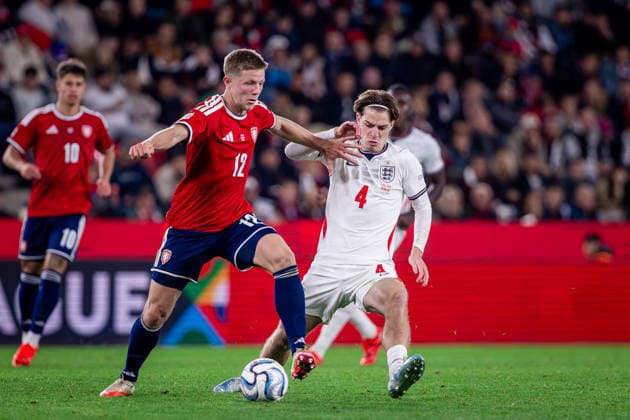 CZECHIA - ENGLAND Lukas Cerv of Czechia and Viktoria Plzen and Alex Scott of England and Bournemouth during UEFA Nations League - League A - Group A3 - Matchday 2 - football match between Czechia and England. Fortuna Arena, Eden, Stadion, Prague, Czechia September 29, 2026. Photo by Branislav Racko Copyright: xx 080A7381