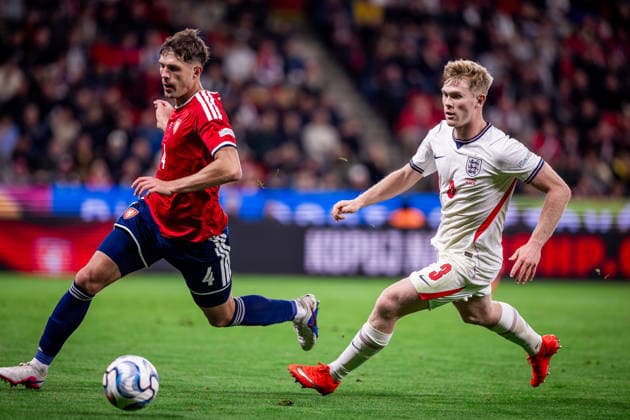 CZECHIA - ENGLAND Robin Hranac of Czechia and TSG 1899 Hoffenheim and Lewis Hall of England and Newcastle United during UEFA Nations League - League A - Group A3 - Matchday 2 - football match between Czechia and England. Fortuna Arena, Eden, Stadion, Prague, Czechia September 29, 2026. Photo by Branislav Racko Copyright: xx 080A7458