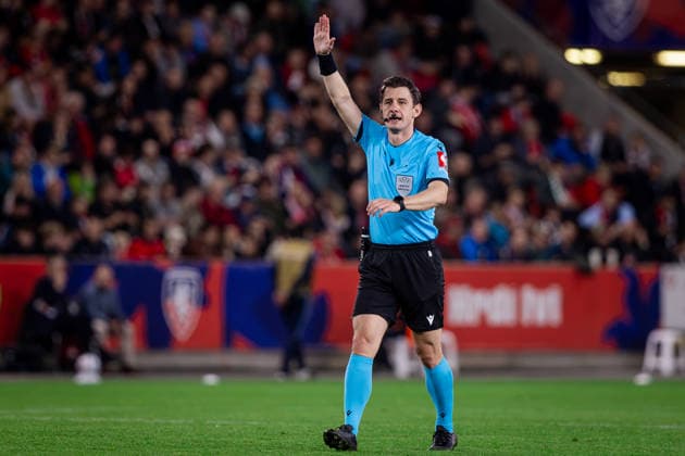 CZECHIA - ENGLAND Referee Umut Meler during UEFA Nations League - League A - Group A3 - Matchday 2 - football match between Czechia and England. Fortuna Arena, Eden, Stadion, Prague, Czechia September 29, 2026. Photo by Branislav Racko Copyright: xx 080A5869