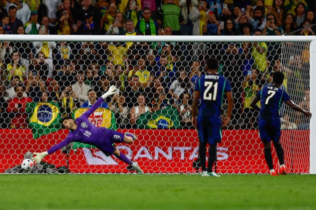 SOCCER AUSTRALIA BRAZIL, Vinicius Junior of Brazil scores a penalty against Patrick Beach of Australia during the Queensland Football Series International Friendly, Länderspiel, Nationalmannschaft match between the Socceroos and Brazil at Suncorp Stadium in Brisbane, Tuesday, September 29, 2026. ( NO ARCHIVING, EDITORIAL USE ONLY  Copyright: xRUSSELLxFREEMANx 20260930169820332838