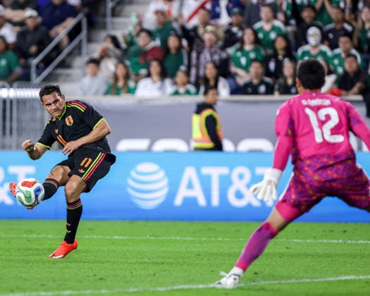 September 29, 2026, Harrison, New Jersey, USA: JAIRO VÆ’LEZ ( 11) of Peru scores a goal during an International Friendly, Länderspiel, Nationalmannschaft at Sports Illustrated Stadium in Harrison, NJ on September 29, 2026. Harrison USA - ZUMAm283 20260929_zsp_m283_016 Copyright: xBillyxMyersx