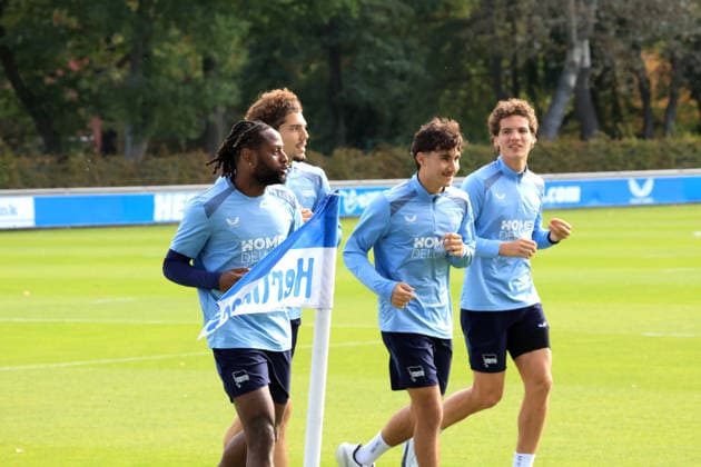 30.09.2026, DEU GER, Fussball , 2.Fussballbundesliga, Saison 2026 2027, Sportforum, Hertha BSC, Training Hertha-SpielerkreisDeyovaisio Zeefuik ( Hertha BSC Berlin 42 ), Soufian Gouram ( Hertha BSC Berlin 33 ), Selim Telib ( Hertha BSC Berlin 47 ), 2. Liga: DFB DFL regulations prohibit any use of photographs as image sequences and or quasi-video) nordphoto GmbH Engler Berlin Sportforum Berlin Deutschland Copyright: xNordphotox xEnglerx