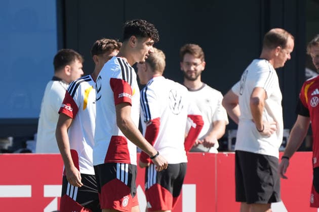 Aleksandar Pavlovic (Deutschland Germany) - Herzo Base 30.09.2026: Deutsche Nationalmannschaft Nations League Vorbereitung, Home Ground, HerzoBase, World of Adidas, Herzogenaurach